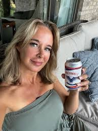 Louella Forbes's Instagram, Twitter & Facebook