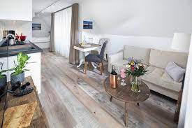 This property near juist harbour consists of 1 bedrooms, 1 bathrooms and a kitchenette for up to 2 guests. Offiziers Kabine Mit Meerblick 2020 Heimathafen Juist De