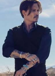 وكتب مرسي عبر صفحته الشخصية على موقع التواصل الاجتماعي فيسبوك: ÙƒÙŠØª Ù…ÙˆØ³ ÙˆØ¬ÙˆÙ†ÙŠ Ø¯ÙŠØ¨ Ø§Ù„Ø²ÙˆØ¬ Ø§Ù„Ø£ÙƒØ«Ø± ÙØ¶ÙŠØ­Ø© Ù…Ù† Ù‡ÙˆÙ„ÙŠÙˆÙˆØ¯