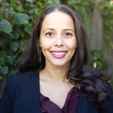 Iris Lewis's Instagram, Twitter & Facebook