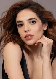 Fan Casting Arantza Ruiz as Valeria Moncada Reyes in Amor a la venta