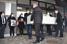 入管収容のスリランカ人女性を死に導いたのは誰か 入管の権限強化を図る #入管法改悪反対 2021年04月10日 15時00分 カテゴリ： コラム • 入管・難民問題 ツイート 更新通知を受ける twitter fb hatena line 名古屋入管前で抗議する 支援. ã‚¹ãƒªãƒ©ãƒ³ã‚«å¥³æ€§ã®è'¬å„€ å…¥ç®¡ã§æ­»äº¡ å¦¹ ä¿¡ã˜ã‚‰ã‚Œãªã„ åå¤å±‹ æ™‚äº‹ãƒ‰ãƒƒãƒˆã‚³ãƒ 
