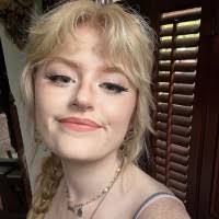 8 "Julie Lakin" profiles