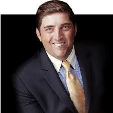 Alex Ostolaza's Instagram, Twitter & Facebook