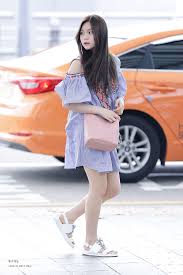 Refinery29 rounds up five outfits for every type of job interview. 150 Umji Ideas G Friend Kim Ye Won Kpop Girls