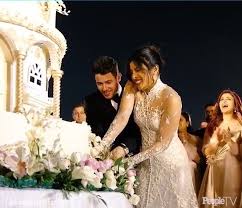 Priyanka Chopra Pedia On Instagram Wedding Cake Priyankachopra Nickjonas Priyanka Chopra Wedding Priyanka Chopra Bollywood Wedding