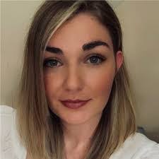 Tina Munn's Instagram, Twitter & Facebook