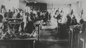 Ravensbrück was a german concentration camp exclusively for women from 1939 to 1945, located in northern germany, 90 km north of berlin at a. Lemo Kapitel Der Zweite Weltkrieg Volkermord Kz Ravensbruck