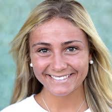 Isabelle Smith's Instagram, Twitter & Facebook