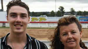 GALLERY: 32 glamorous pics from Gympie's first race day