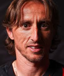 ❤️🖤 Luka Modrić 𝒔𝒉𝒊𝒏𝒊𝒏𝒈 in his new AC Milan shirt after 13 years  spent at Real Madrid ✨ Modrić had several proposals this summer with higher  salary but picked his 𝒇𝒂𝒗𝒐𝒓𝒊𝒕𝒆 𝒄𝒉𝒊𝒍𝒅𝒉𝒐𝒐𝒅 𝒕𝒆𝒂𝒎 💭🇭🇷