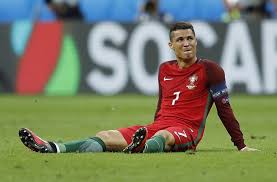 Zwischen portugal und frankreich steht es zum kabinengang 0:0. Portugal Gewinnt Die Fussball Em 2016 In Frankreich In Unserer Fotostrecke Gibt Es Die Zehn Besten Em Momente Stuttgarter Zeitung