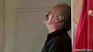 Mutluluğu oğlunun çıtır sevgilisinde buldu Porno 7DAK farkıyla izle