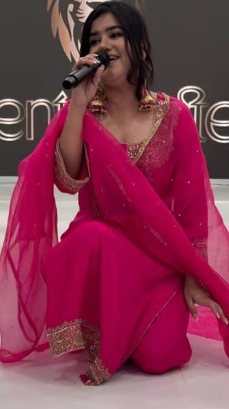 👑.. 𝓚𝓪𝓾𝓻 𝓑 𝓛𝓲𝓿𝓮.... 🎤...💯/💯 , 𝓘𝓷 𝓛𝓸𝓷𝓰 𝓘𝓼𝓵𝓪𝓷𝓭 𝓝𝓨,  ., .@gurvindermattu6070 📱... 📸, . #kaurbmusic #kaurb #teamkaurb  #kaurblive #kaurbsuits #kaurbofficial #kaurbreels #California #teeyandamela