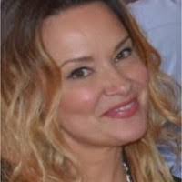 Adrienne Elmore's Instagram, Twitter & Facebook