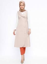 Armine Dugmeli Tesettur Yelek Modelleri Moda Tesettur Giyim Moda Giyim Moda Stilleri