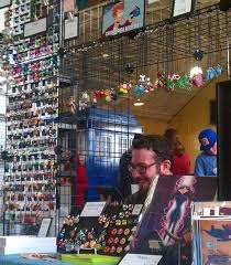 Neat Idea Using Those Wire Grid Cubes That You Can Snap Together Craft Show Displays Craft Fairs Booth Craft Fair Displays