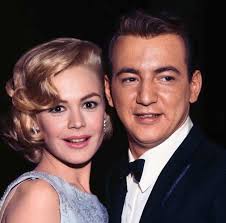 Sarah Hyland Dazzles in Purple as She Transforms into Connie Francis for  Broadway's “Just In Time” (Exclusive Photos)