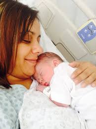 Les presento a nuestro nuevo hijo... Julián Efrain... Hoy nació y estamos  todos bien y felices