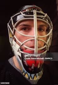 330 Ice Robbins Photos & High Res Pictures