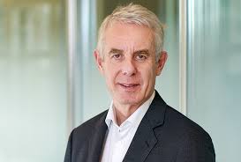 Straight from the CEO: The World's Top Leaders Reveal Ideas That Every  Manager Can Use: Dauphinais, G. william, Price, Colin: 9780684846088:  Amazon.com: Books