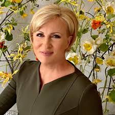 Ann Edelberg's Instagram, Facebook & TikTok