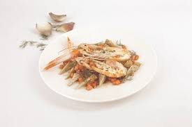 Scolate le code, lasciatele raffreddare, conditele con un filo d'olio di noci e quattro cucchiaini d'aceto di sherry. Insalata Di Carciofi E Scampi Biokistl