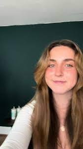 Emily Balding's Instagram, Twitter & Facebook