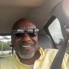 Putin doesn't want Zelinsky at the meeting because he knows he can  manipulate stupid Trump!