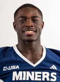 Women's Omni-Wick Outward Nine 1/4 Zip