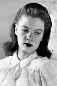 Mary Nell's Instagram, Twitter & Facebook