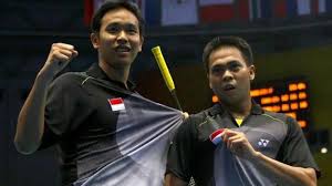 1.68 m (5 ft 6 in). Markis Kido