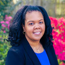 Juliette Briggs's Instagram, Twitter & Facebook