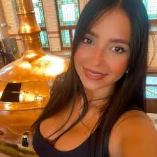 Arleth Cespedes (@arlethcespedes31)