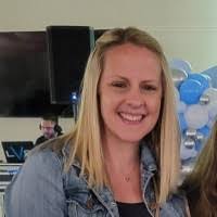 Jennifer Nims's Instagram, Twitter & Facebook