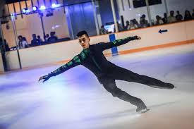 15 times filipino figure skating olympian michael martinez had no chill). Sudan Egyptsky Sportovec Michael Martinez And Coach Slava Helikoptera Castecny Optimismus