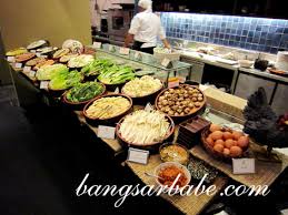 Cheapest hotel rate (rm120 for 2 queen bedded with private bathroom) in cameron highland. Gonbei Cameron Highlands Resort Bangsar Babe