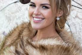 Laura Mullet's Instagram, Twitter & Facebook