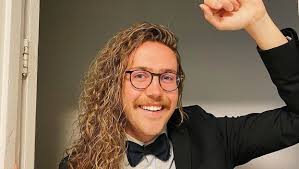 Matt Duff ramène le SHOW-rona Virus sur Instagram