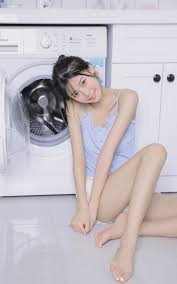 超性感美女诱人长腿妩媚撩人写真_性感吊带长腿美女写真图片_三千图片网