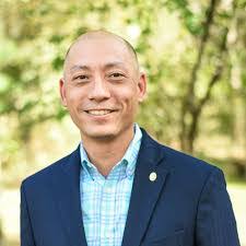 Damon Sipe's Instagram, Twitter & Facebook