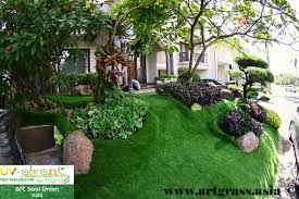 Untuk membuat taman depan rumah terlihat semakin asri, jangan biarkan bagian tanah terlihat kosong. Artgrass Rumput Sintetis Taman Rumput Sintetis Taman Dekorasi Interior Rumput Palsu