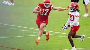 How energized and svelte Travis Kelce set tone on first day of Chiefs practice