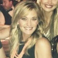 Leslie Pinson's Instagram, Twitter & Facebook