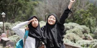 Ahead, we will also know about arafah rianti dating, affairs, marriage, birthday, body measurements, wiki, facts. Selalu Kompak Intip 6 Potret Kebersamaan Arafah Rianti Dengan Sang Adik Merdeka Com