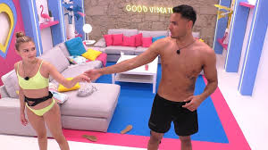 Follow newsbeat on instagram, facebook, twitter and youtube. Love Island 2021 Greta Steht Zwischen Fynn Und Breno