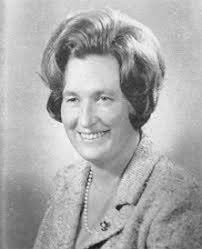 903, nella parte in cui non prevede che il diritto all'astensione dal lavoro e il diritto al godimento dei riposi giornalieri, riconosciuti 11, comma primo, l. Accaddeoggi 9 Dicembre 1977 Trentino Cultura