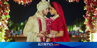 Dewi lestari simangunsong yang akrab dipanggil dee (lahir di bandung, jawa barat, 20 januari 1976; Pernikahan Priyanka Chopra Dan Nick Jonas Diwarnai Air Mata