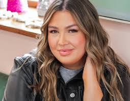 Denice Anderson's Instagram, Twitter & Facebook