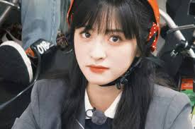 the comic bang announces its premiere tomorrow old snaps of shen yue as zuo qian  dai